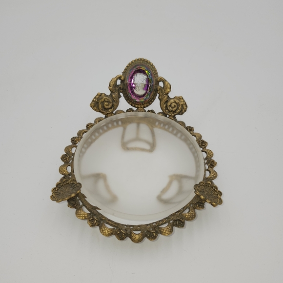 VINTAGE BRASS ORMOLU VANITY trinket Dish bowl frosted Glass CAMEO Guild Crest - Picture 2 of 13